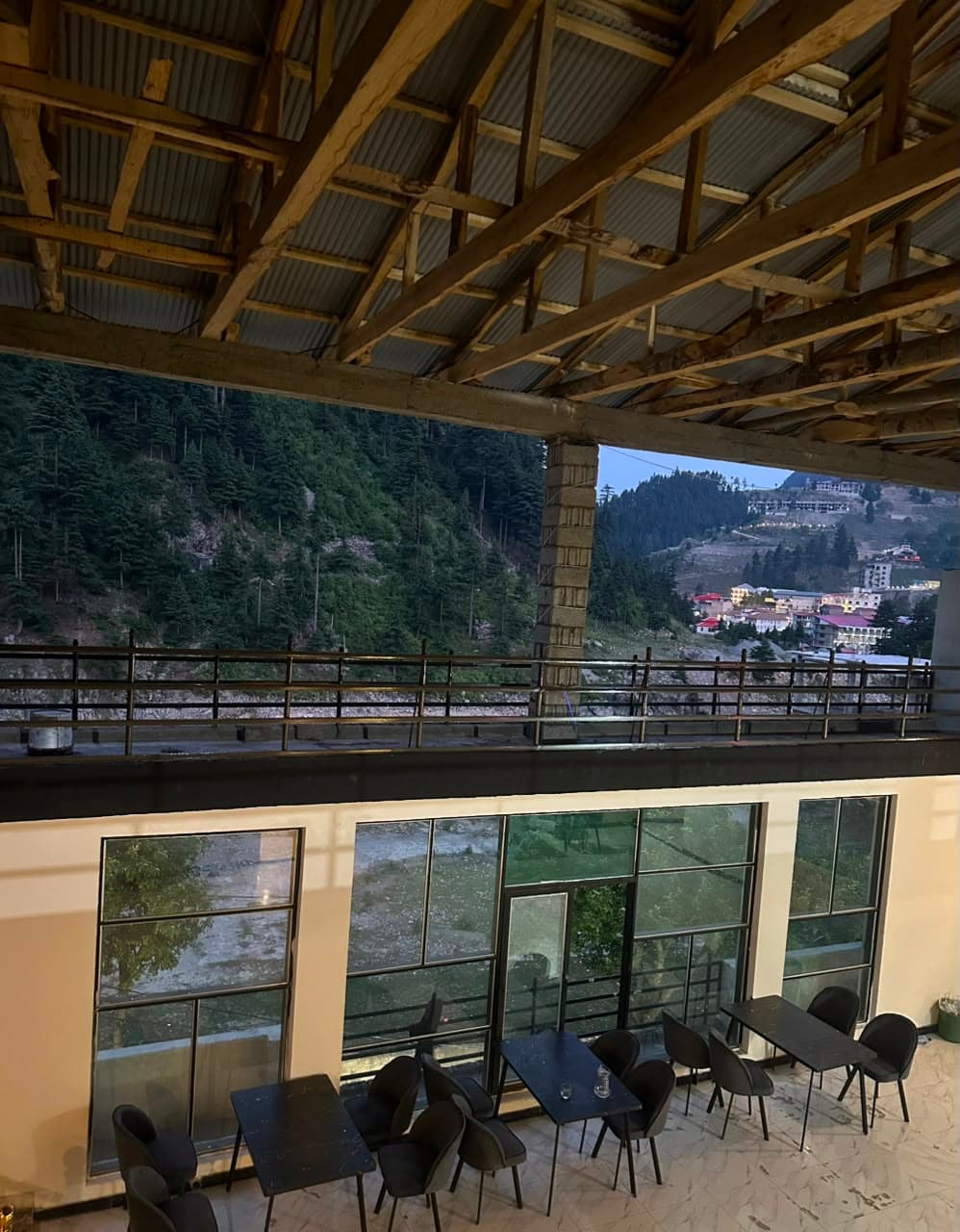 Hotel lounge and terrace at Comfort Inn Kalam